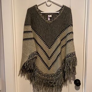 Sleeves poncho
